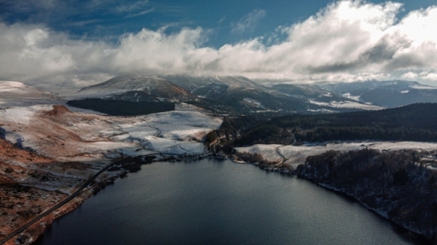 Le lac de Guéry vu de Drone